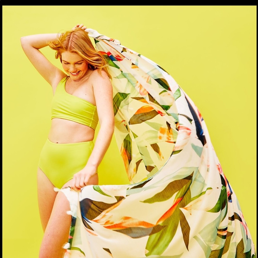 Birds of Prey Pareo Sarong